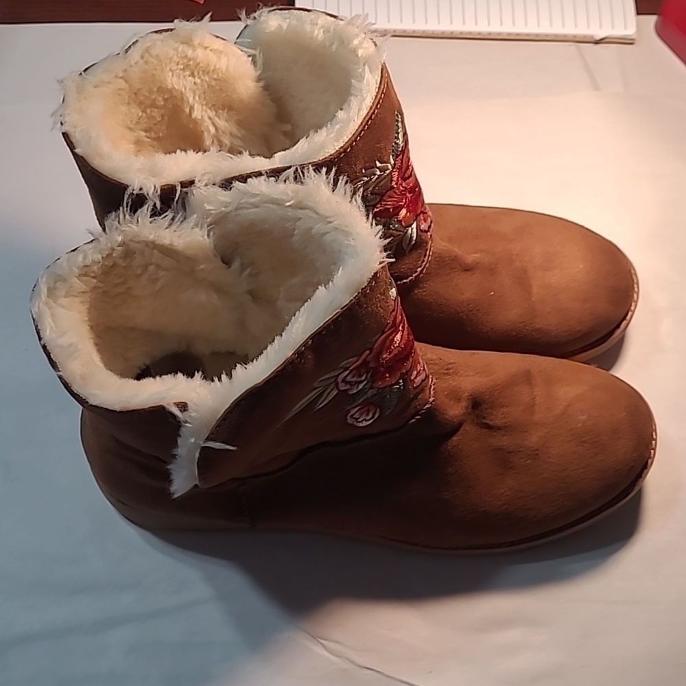 Women's Rock and Candy Embroidered Fur Lined Boots - Picture 3 of 10